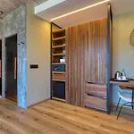 Hotel Well & 3*