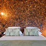 Well & Hotel Maceira (Lisbon)