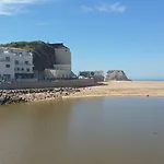 Well & 3* Maceira (Lisbon)