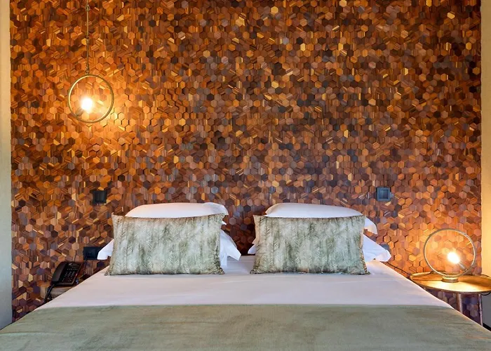 Well & Hotell Maceira (Lisbon)