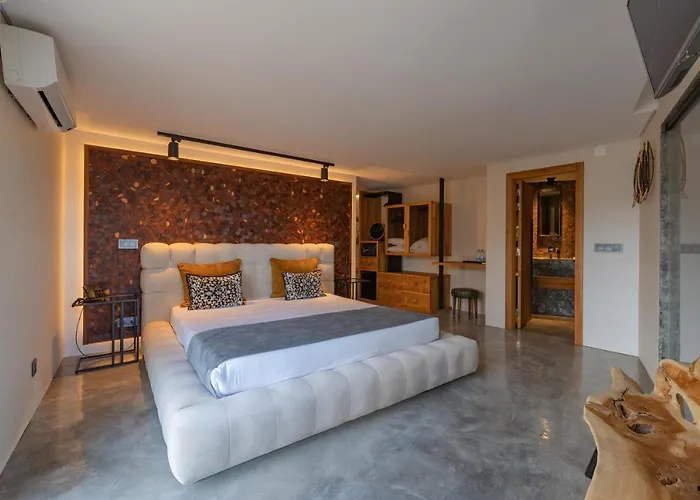 Well & Hotel Maceira (Lisbon)