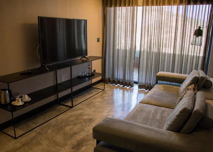 Well & 3* Maceira (Lisbon)