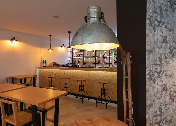 Well & Maceira (Lisbon)